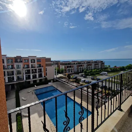 Premier With Pool & Sea View Lejlighedshotel
