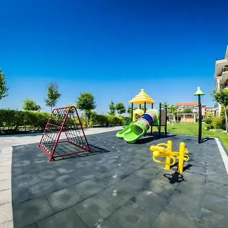 Lejlighedshotel Premier With Pool & Sea View