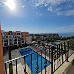Premier With Pool & Sea View Apartahotel