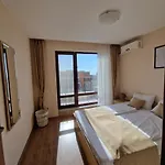 Apartahotel Premier With Pool & Sea View Sveti Vlas