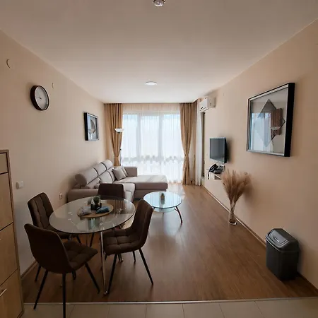 Premier With Pool & Sea View 4* Sveti Vlas